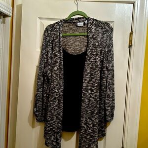 Kim Roger’s Blouse XL.  50% Polyester / 50% Cotton.